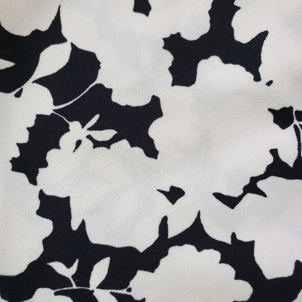 ๐ฅ3/$25๐ฅ Rena Rowan Floral Dress - Picture 9 of 9